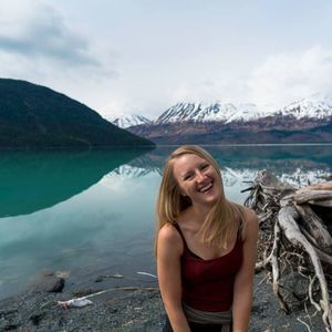 Meet your Posher, Claire